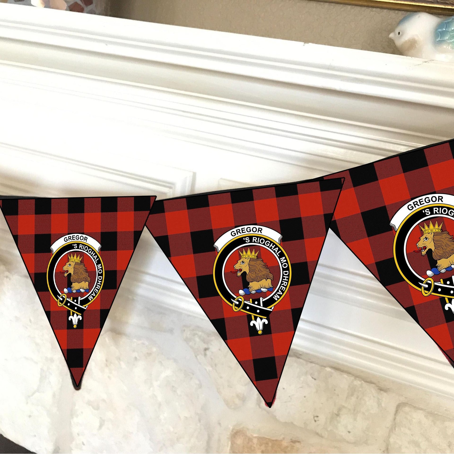 ScotsTee Shop Scottish Gregor Red & Black Ancient Crest Tartan Triangle Flags Tartan Bunting, Pennants (12pcs)
