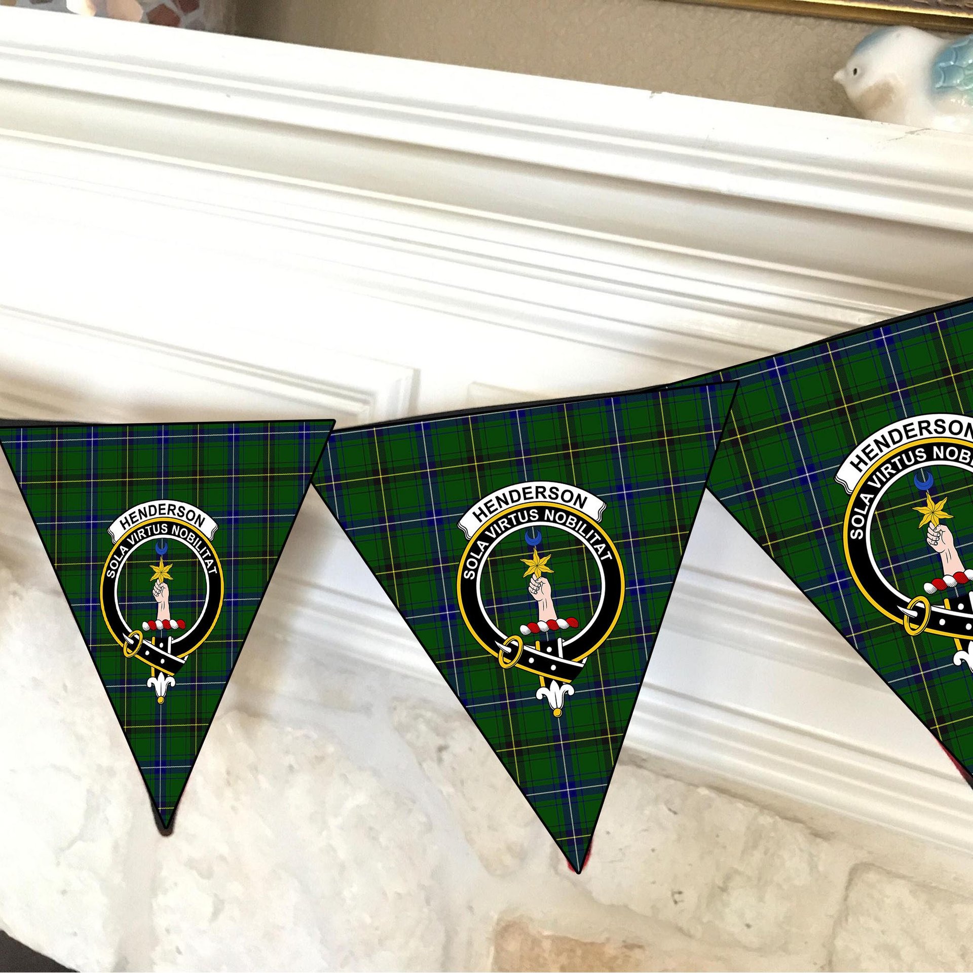 ScotsTee Shop Scottish Henderson Modern Crest Tartan Triangle Flags Tartan Bunting, Pennants (12pcs)