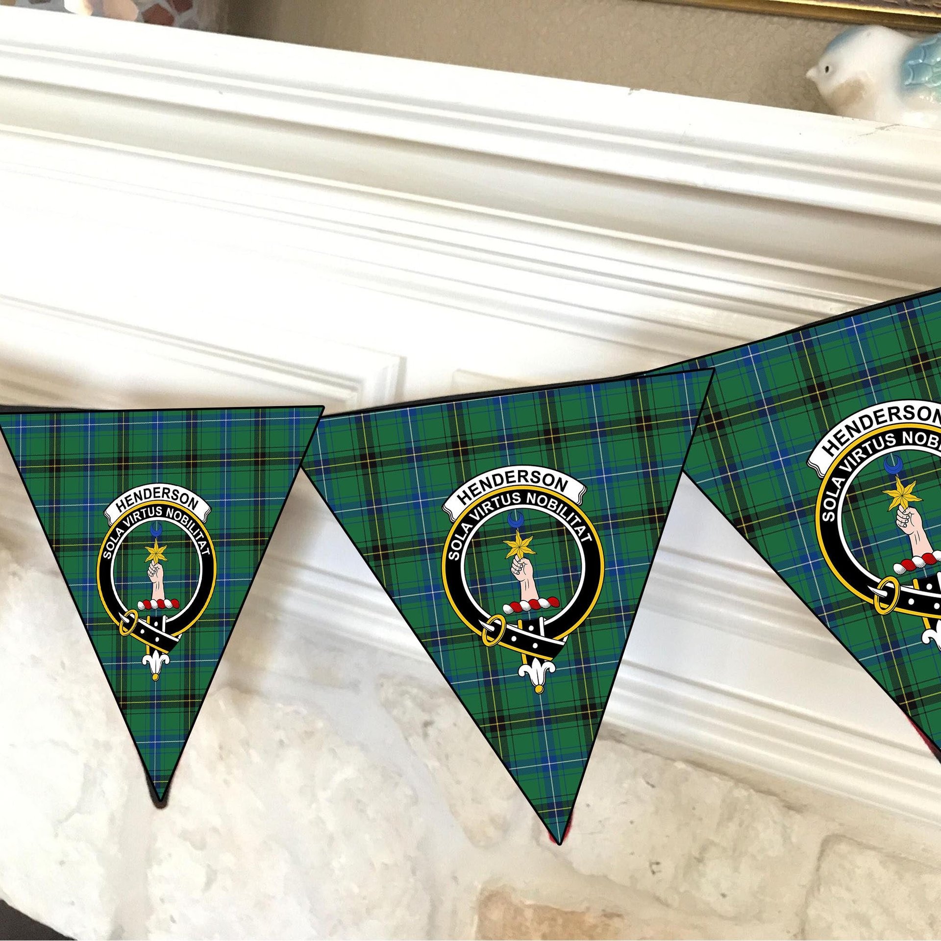 ScotsTee Shop Scottish Henderson Ancient Crest Tartan Triangle Flags Tartan Bunting, Pennants (12pcs)