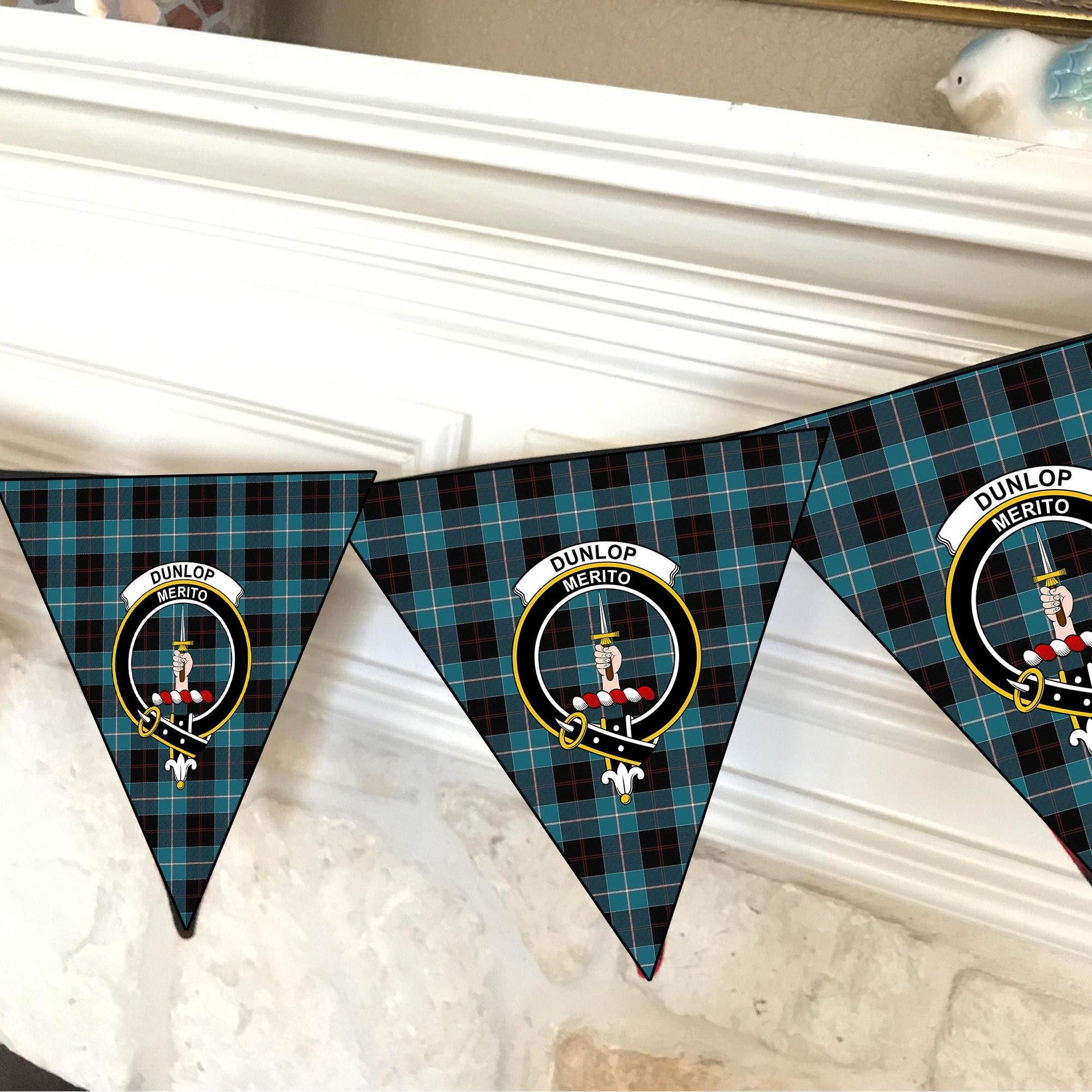 ScotsTee Shop Scottish Dunlop Ancient Crest Tartan Triangle Flags Tartan Bunting, Pennants (12pcs)