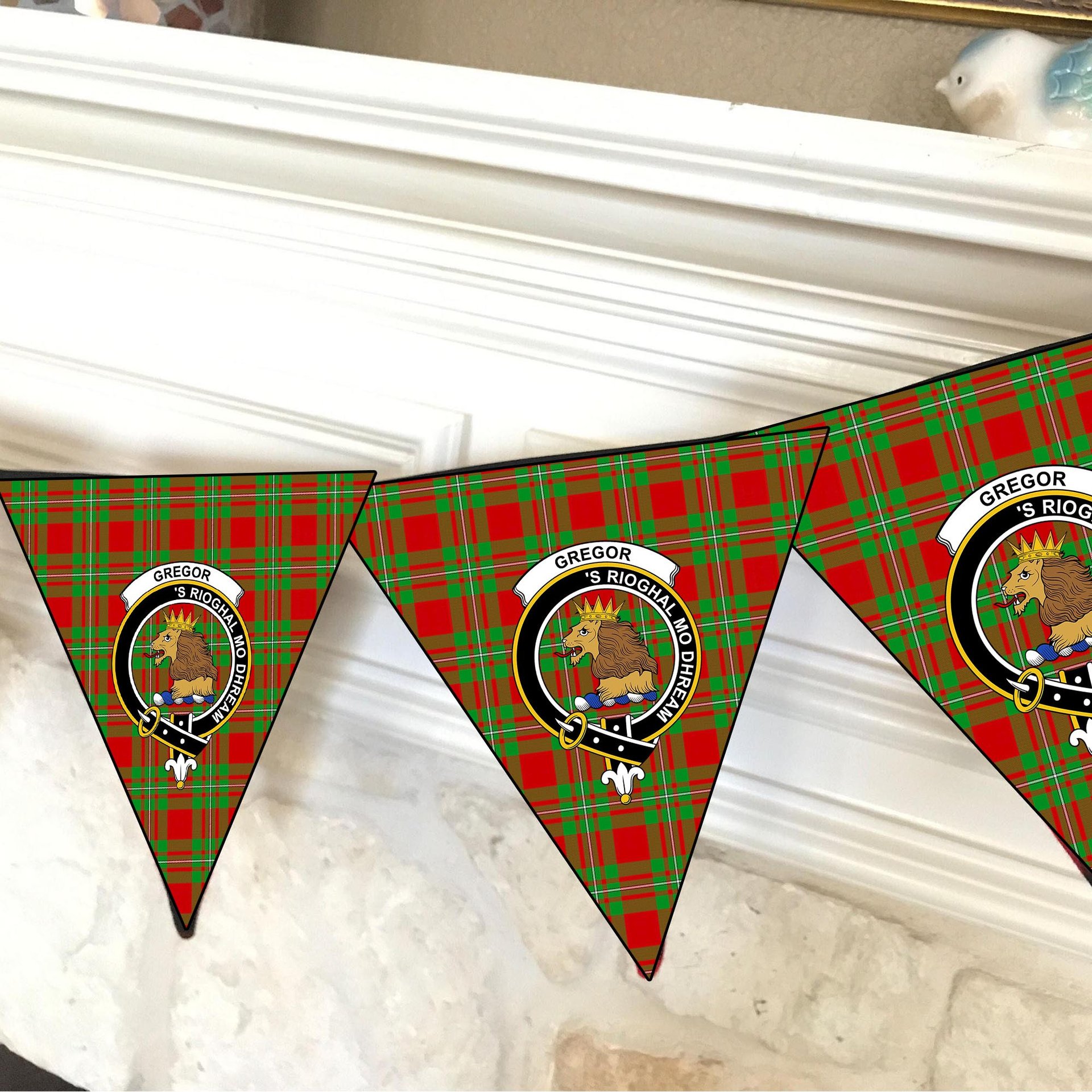 ScotsTee Shop Scottish Gregor Modern Crest Tartan Triangle Flags Tartan Bunting, Pennants (12pcs)