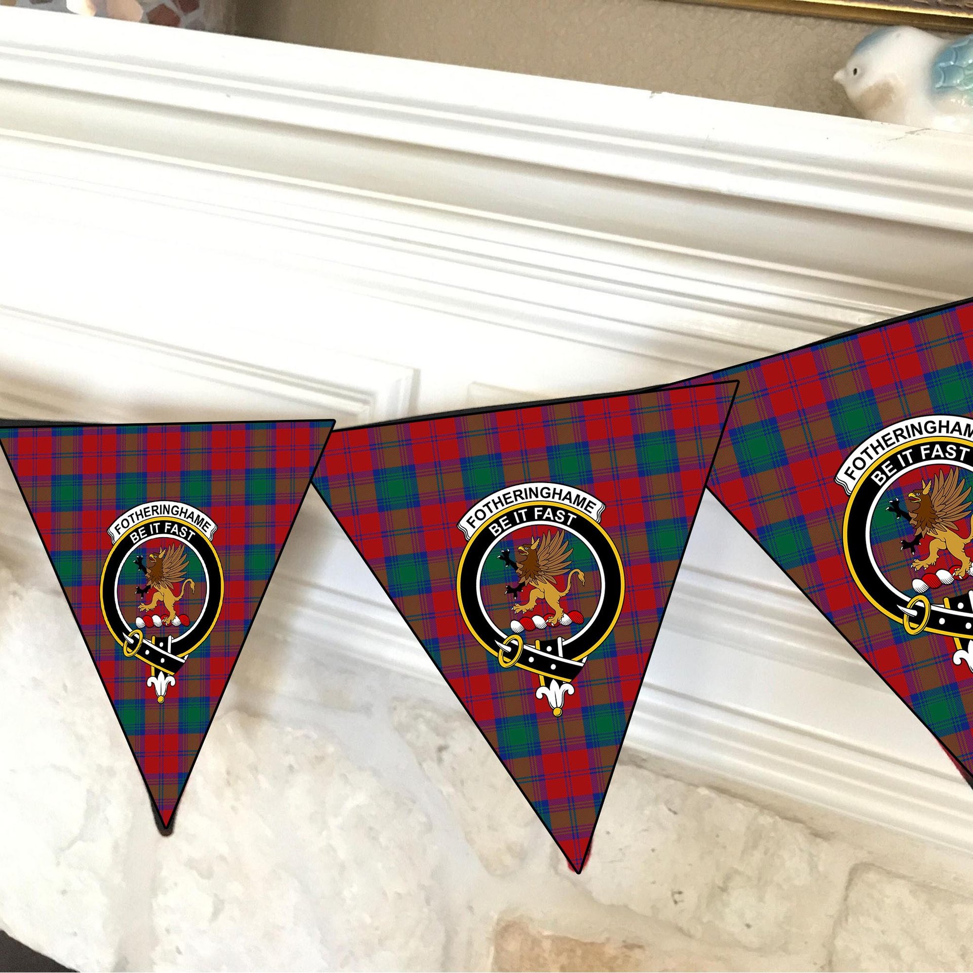 ScotsTee Shop Scottish Fotheringhame Crest Tartan Triangle Flags Tartan Bunting, Pennants (12pcs)