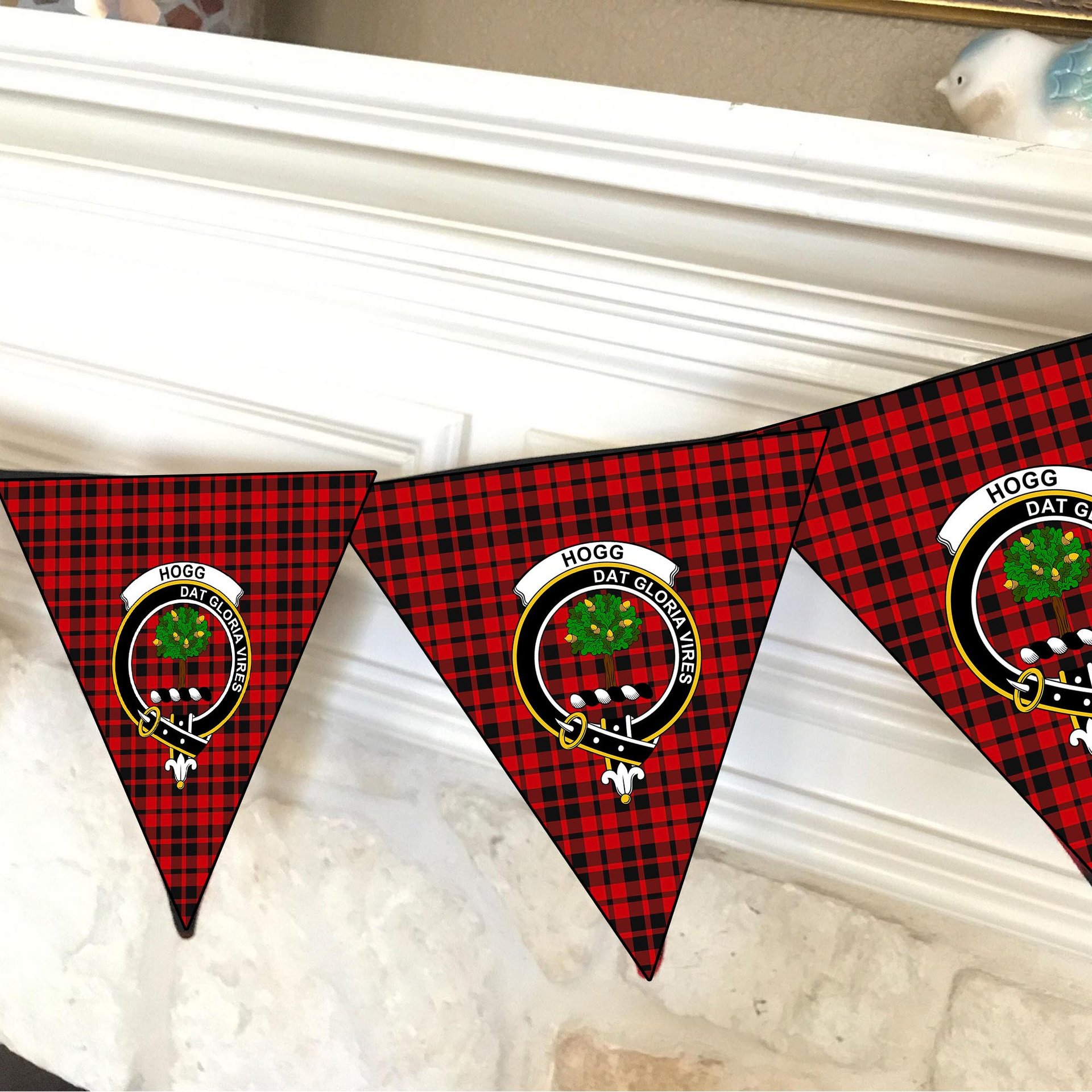ScotsTee Shop Scottish Hogg Crest Tartan Triangle Flags Tartan Bunting, Pennants (12pcs)