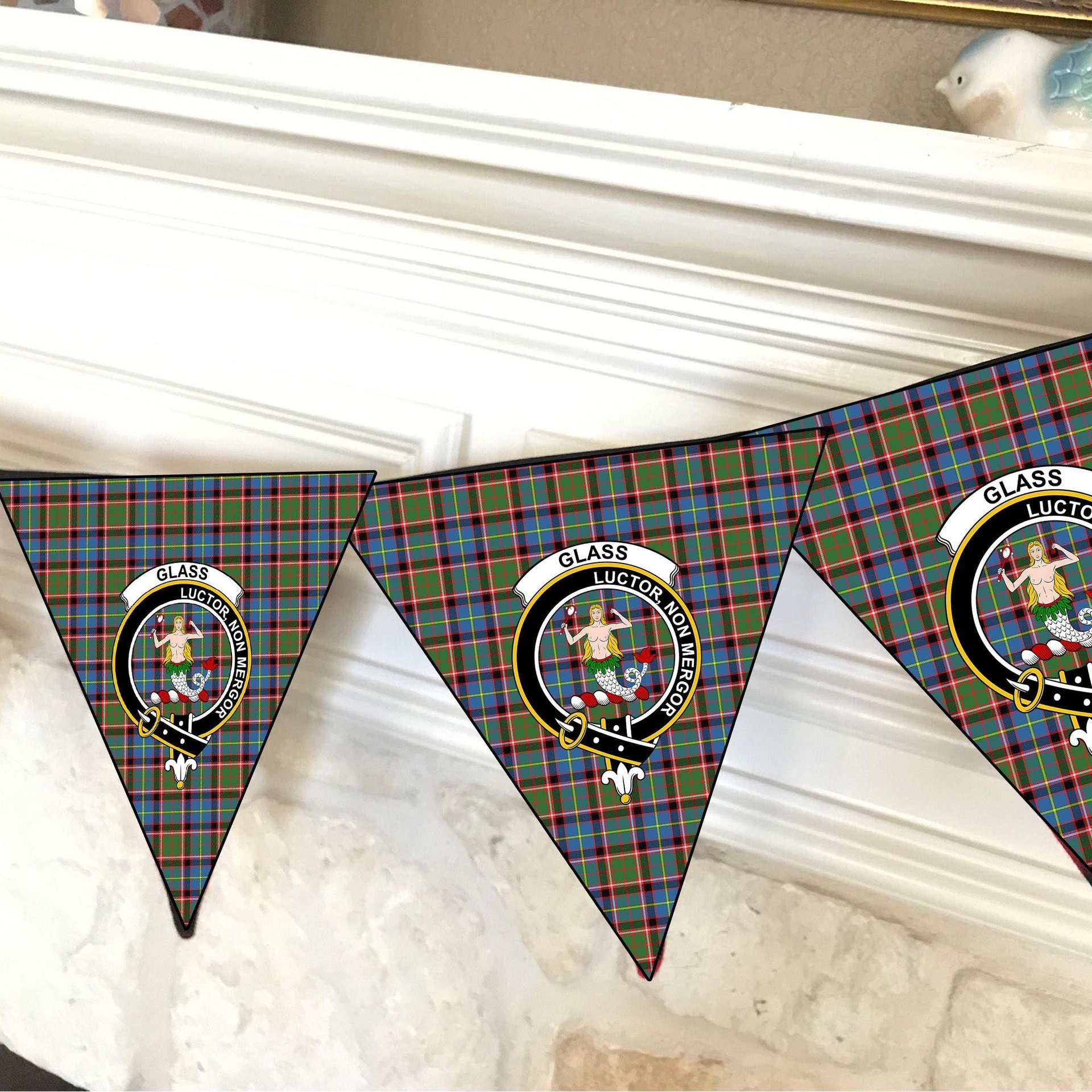 ScotsTee Shop Scottish Glass Crest Tartan Triangle Flags Tartan Bunting, Pennants (12pcs)