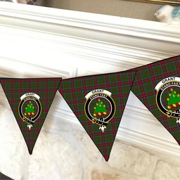 ScotsTee Shop Scottish Grant of Monymusk Crest Tartan Triangle Flags Tartan Bunting, Pennants (12pcs)
