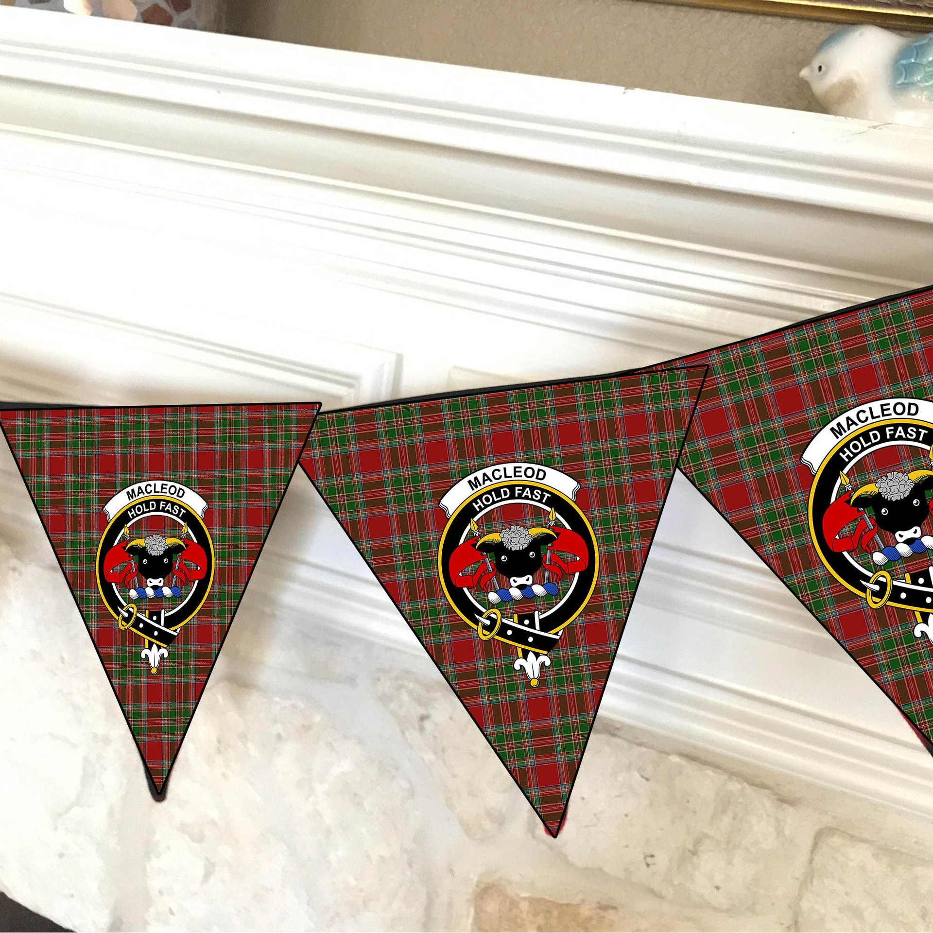 ScotsTee Shop Scottish MacLeod of Gesto 1 Crest Tartan Triangle Flags Tartan Bunting, Pennants (12pcs)