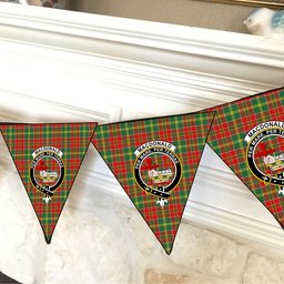 ScotsTee Shop Scottish MacDonald of Kingsburgh Modern Crest Tartan Triangle Flags Tartan Bunting, Pennants (12pcs)