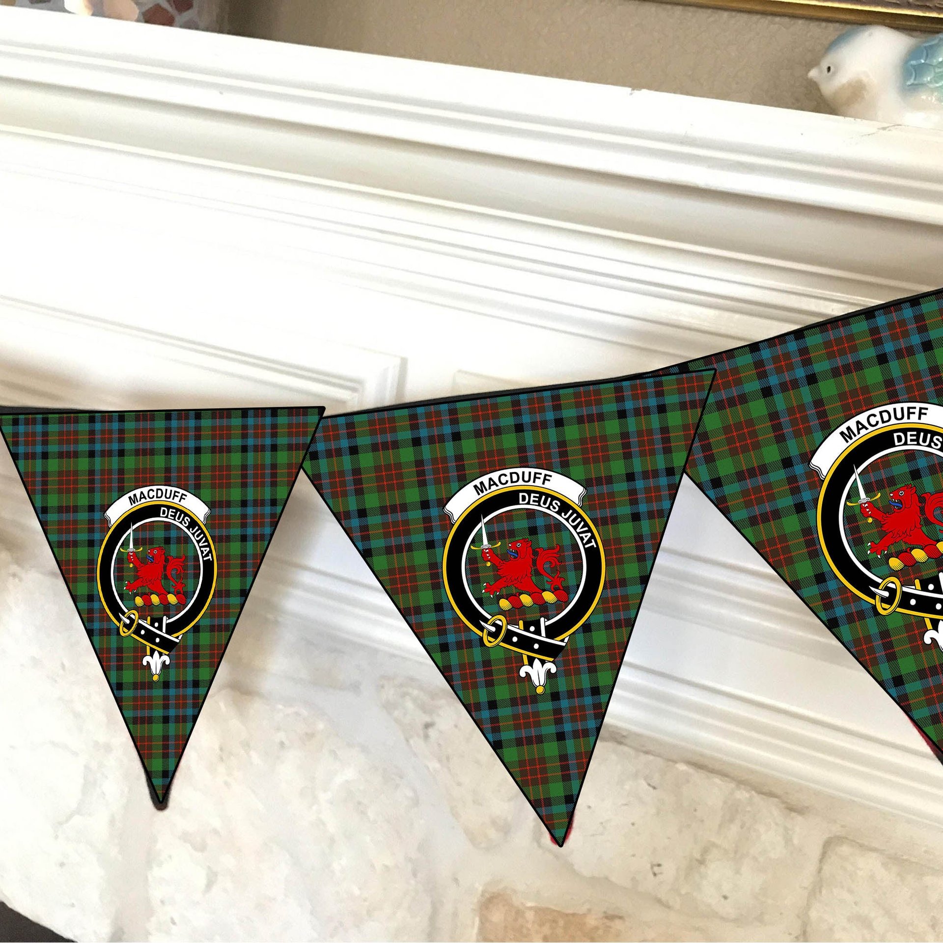 ScotsTee Shop Scottish MacDuff Hunting Ancient Crest Tartan Triangle Flags Tartan Bunting, Pennants (12pcs)