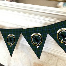 ScotsTee Shop Scottish Mackie Crest Tartan Triangle Flags Tartan Bunting, Pennants (12pcs)