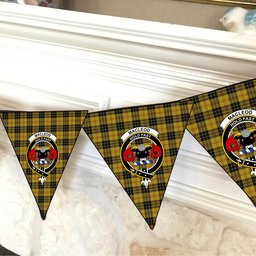 ScotsTee Shop Scottish MacLeod 1831 Crest Tartan Triangle Flags Tartan Bunting, Pennants (12pcs)