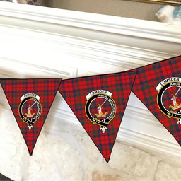 ScotsTee Shop Scottish Lumsden of Kintore Modern Crest Tartan Triangle Flags Tartan Bunting, Pennants (12pcs)
