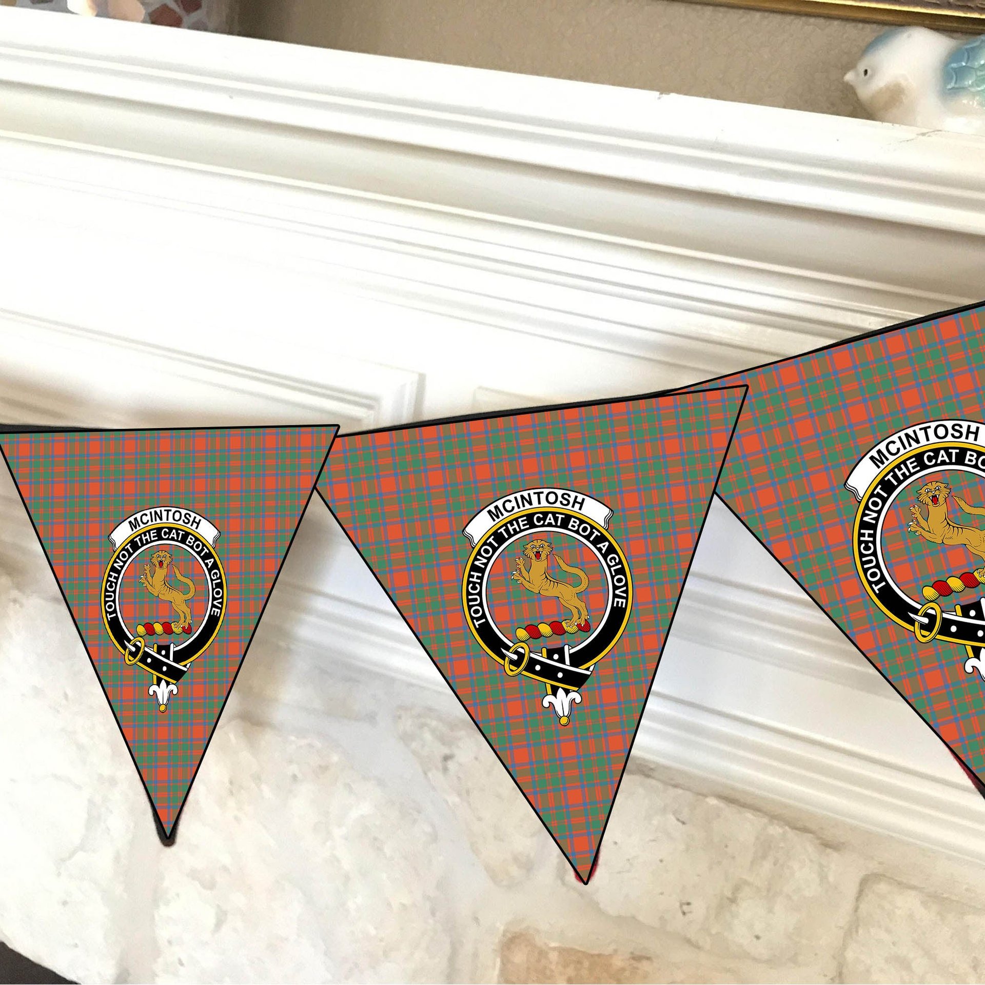 ScotsTee Shop Scottish McIntosh Ancient Crest Tartan Triangle Flags Tartan Bunting, Pennants (12pcs)