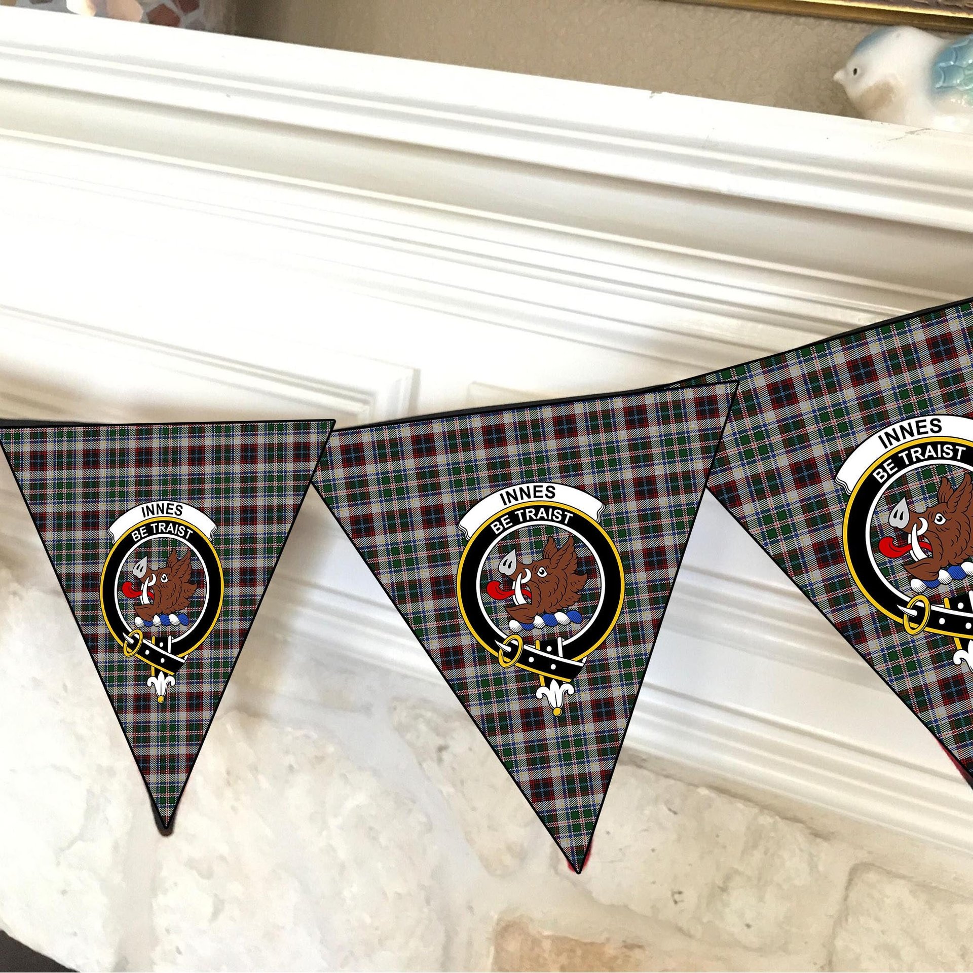 ScotsTee Shop Scottish Innes Dress Crest Tartan Triangle Flags Tartan Bunting, Pennants (12pcs)