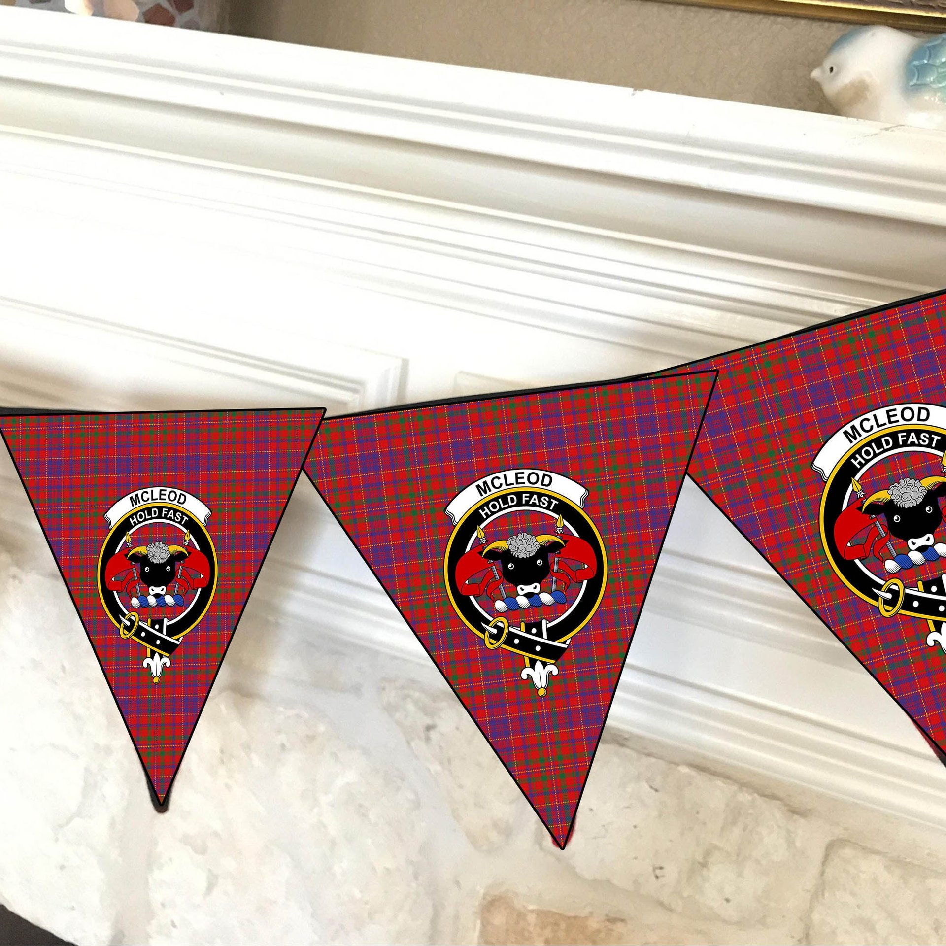 ScotsTee Shop Scottish McLeod Red Modern Crest Tartan Triangle Flags Tartan Bunting, Pennants (12pcs)