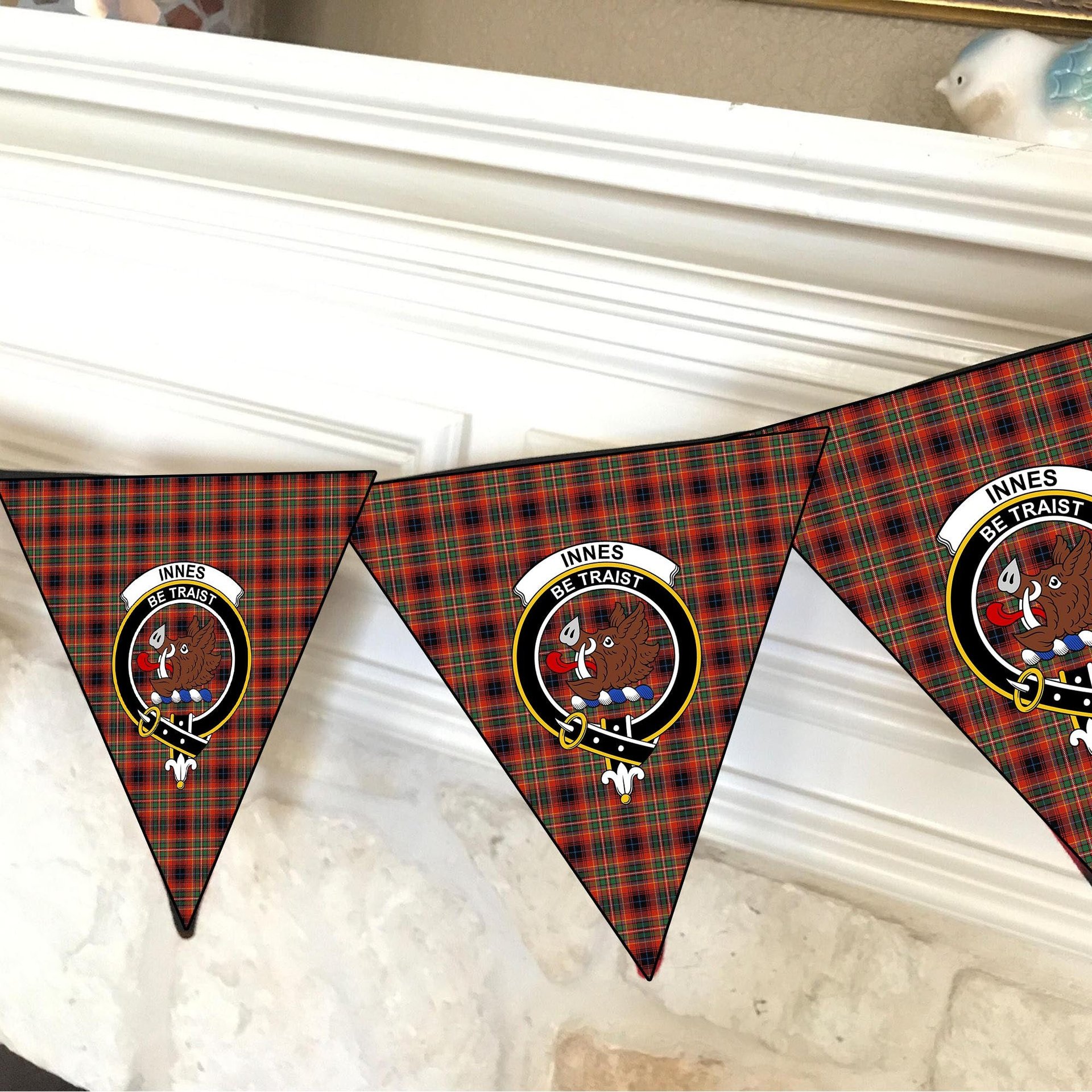 ScotsTee Shop Scottish Innes Red Ancient Crest Tartan Triangle Flags Tartan Bunting, Pennants (12pcs)