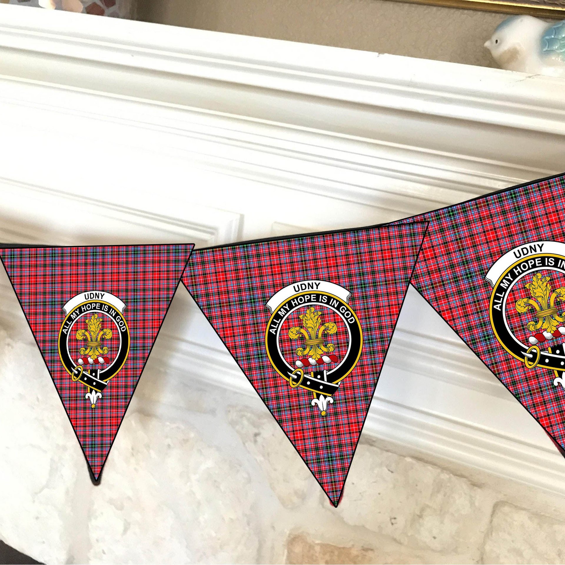 ScotsTee Shop Scottish Udny Crest Tartan Triangle Flags Tartan Bunting, Pennants (12pcs)