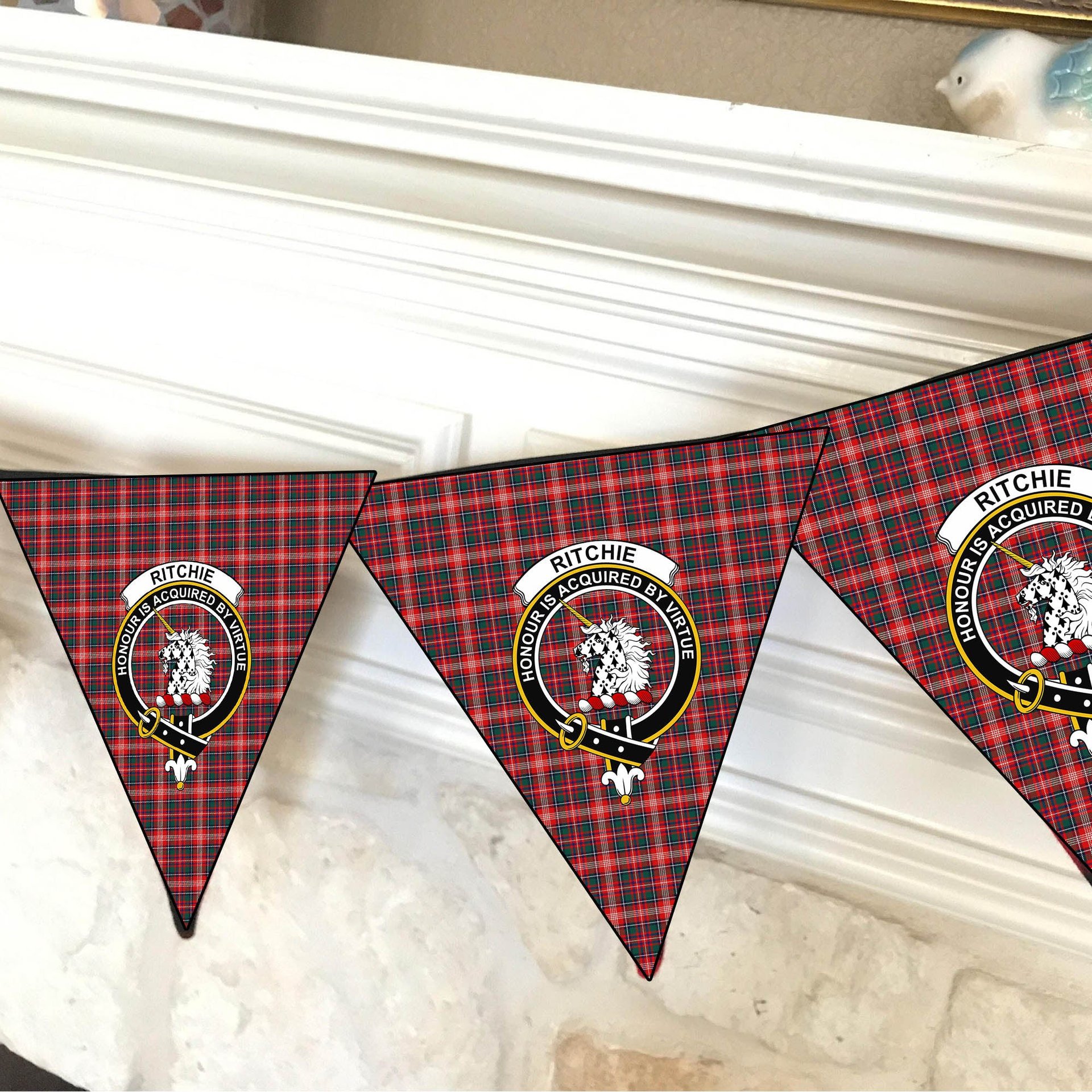 ScotsTee Shop Scottish Ritchie Modern Clan Crest Tartan Triangle Flags Tartan Bunting, Pennants (12pcs)