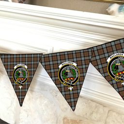 ScotsTee Shop Scottish MacLaren Weathered Crest Tartan Triangle Flags Tartan Bunting, Pennants (12pcs)