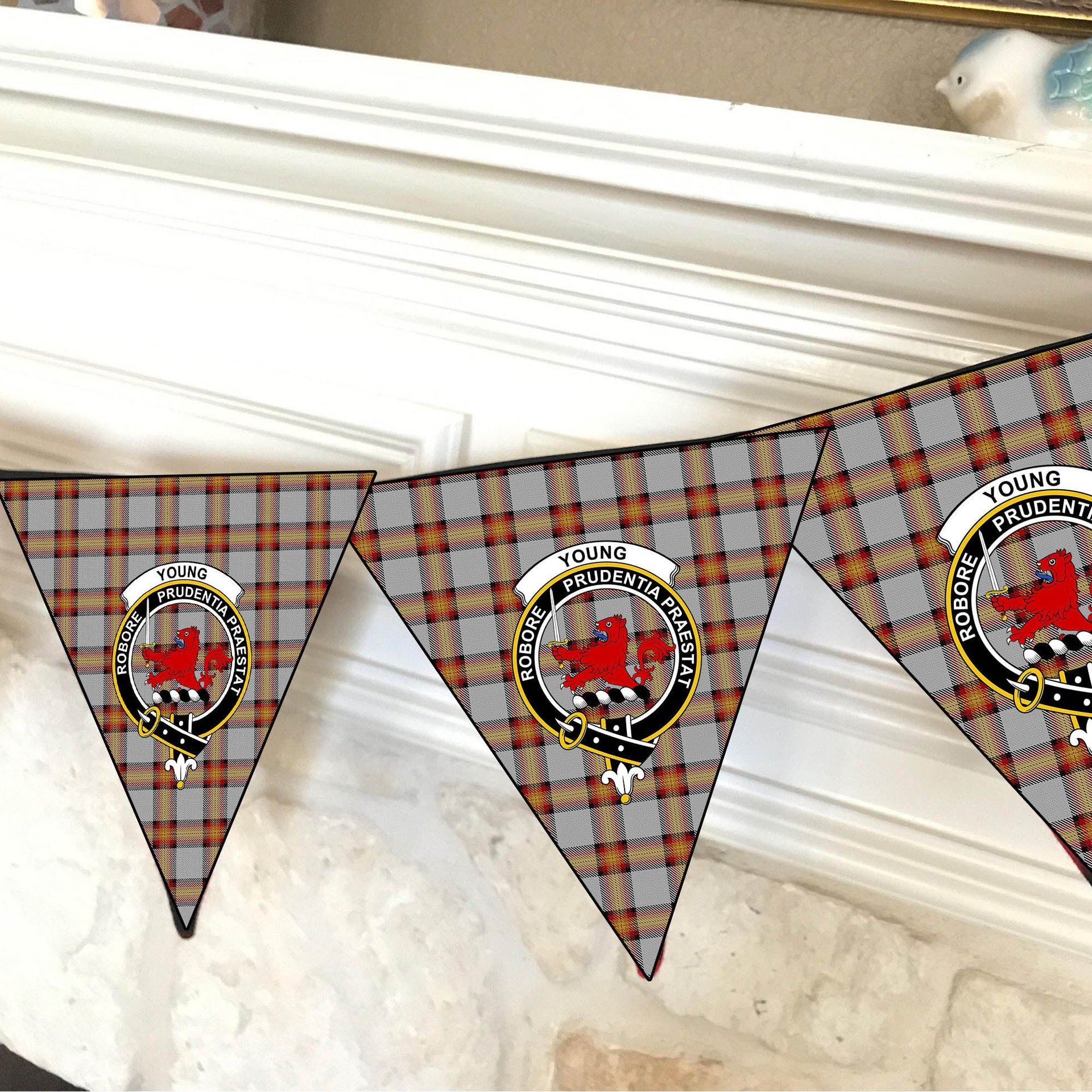 ScotsTee Shop Scottish Young, Christina Crest Tartan Triangle Flags Tartan Bunting, Pennants (12pcs)