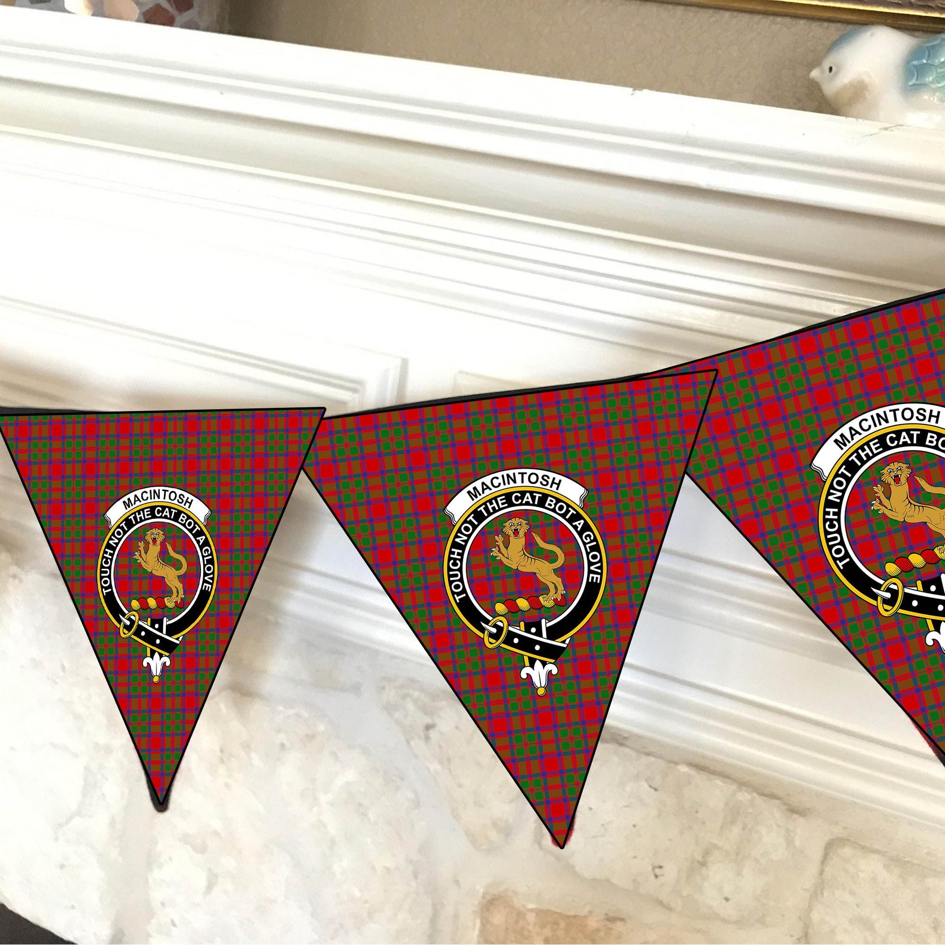 ScotsTee Shop Scottish MacIntosh Modern Crest Tartan Triangle Flags Tartan Bunting, Pennants (12pcs)