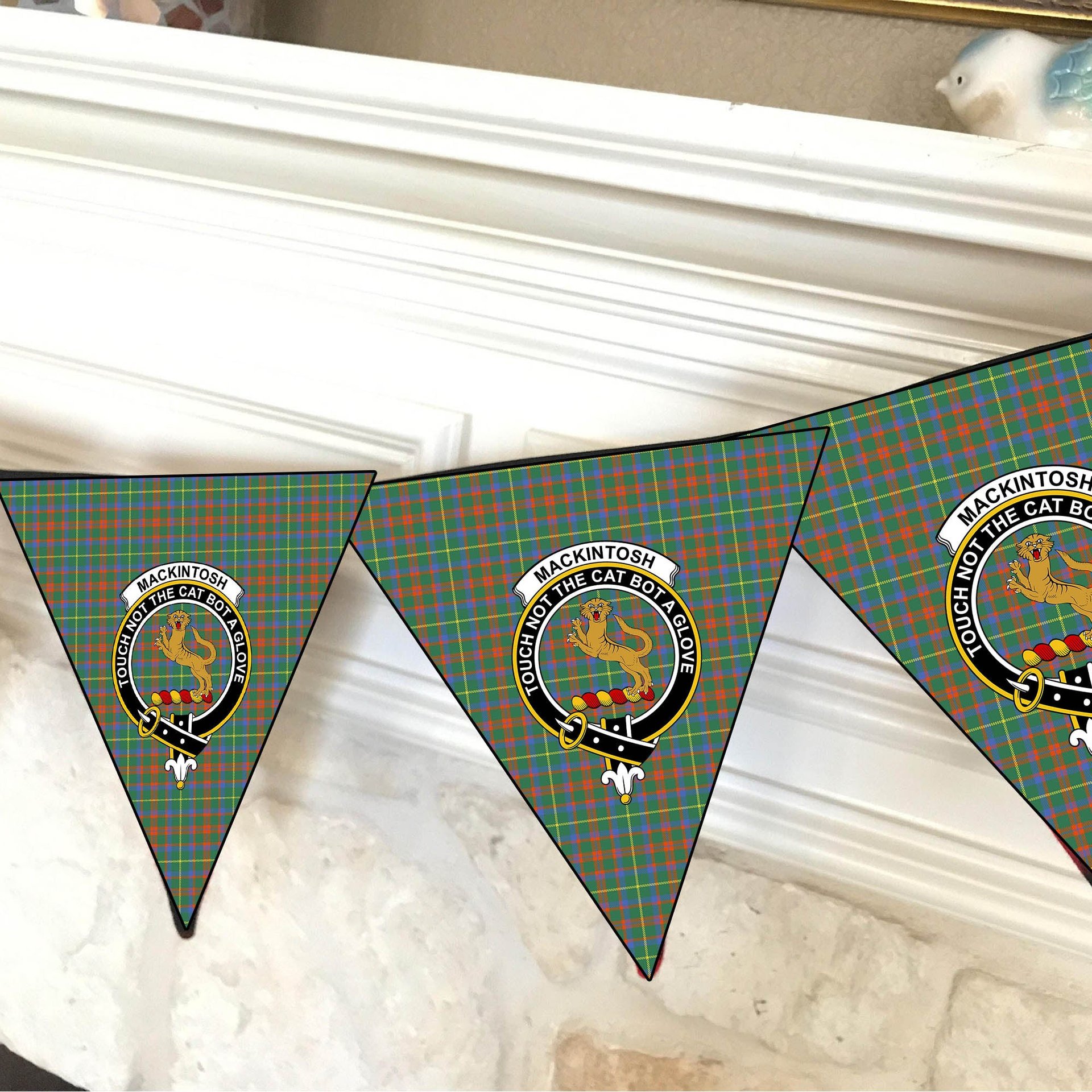ScotsTee Shop Scottish MacKintosh Hunting Ancient Crest Tartan Triangle Flags Tartan Bunting, Pennants (12pcs)