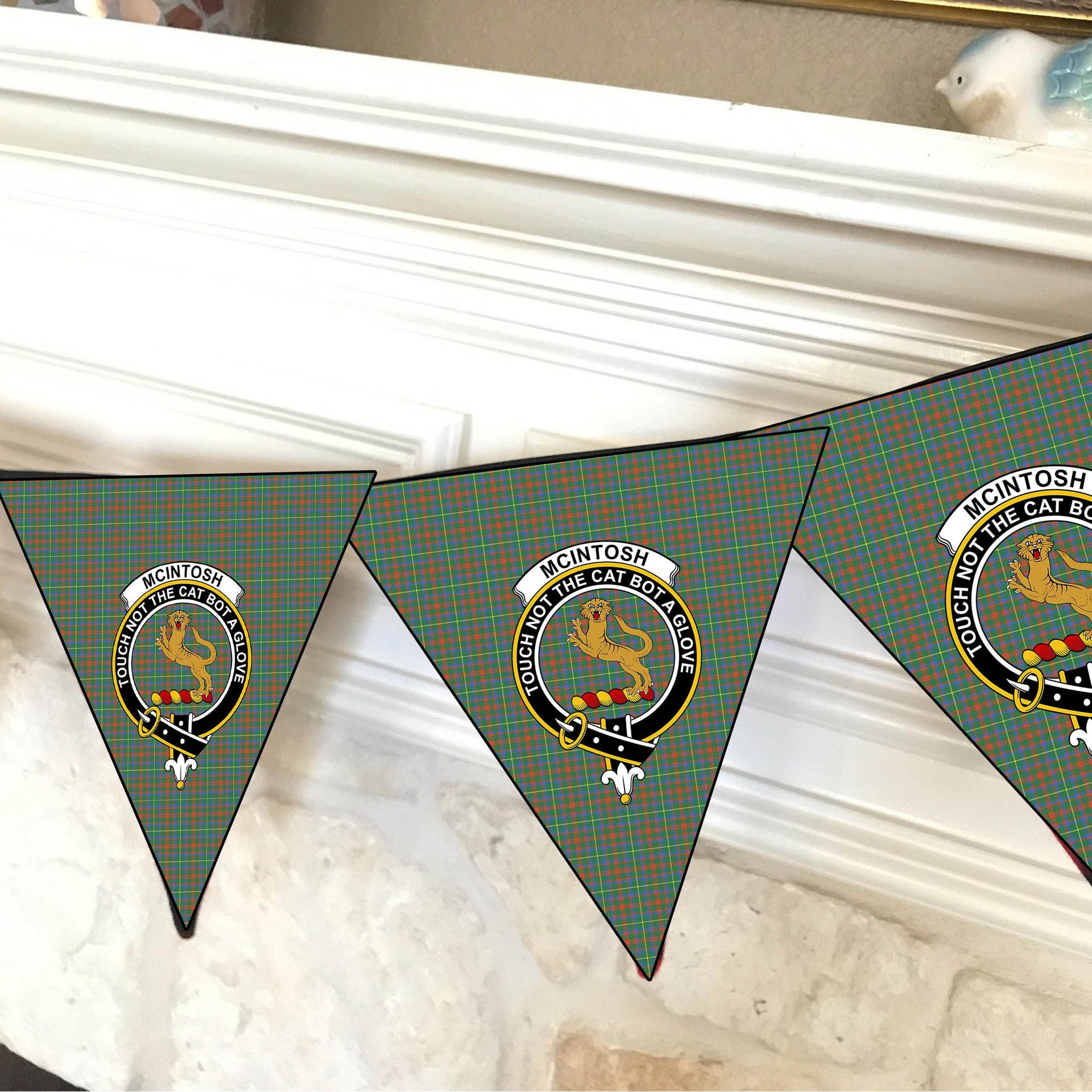ScotsTee Shop Scottish McIntosh Hunting Ancient Crest Tartan Triangle Flags Tartan Bunting, Pennants (12pcs)