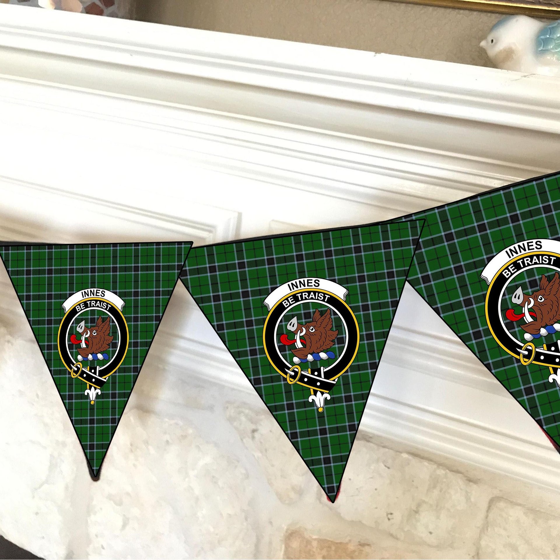 ScotsTee Shop Scottish Innes Hunting Crest Tartan Triangle Flags Tartan Bunting, Pennants (12pcs)