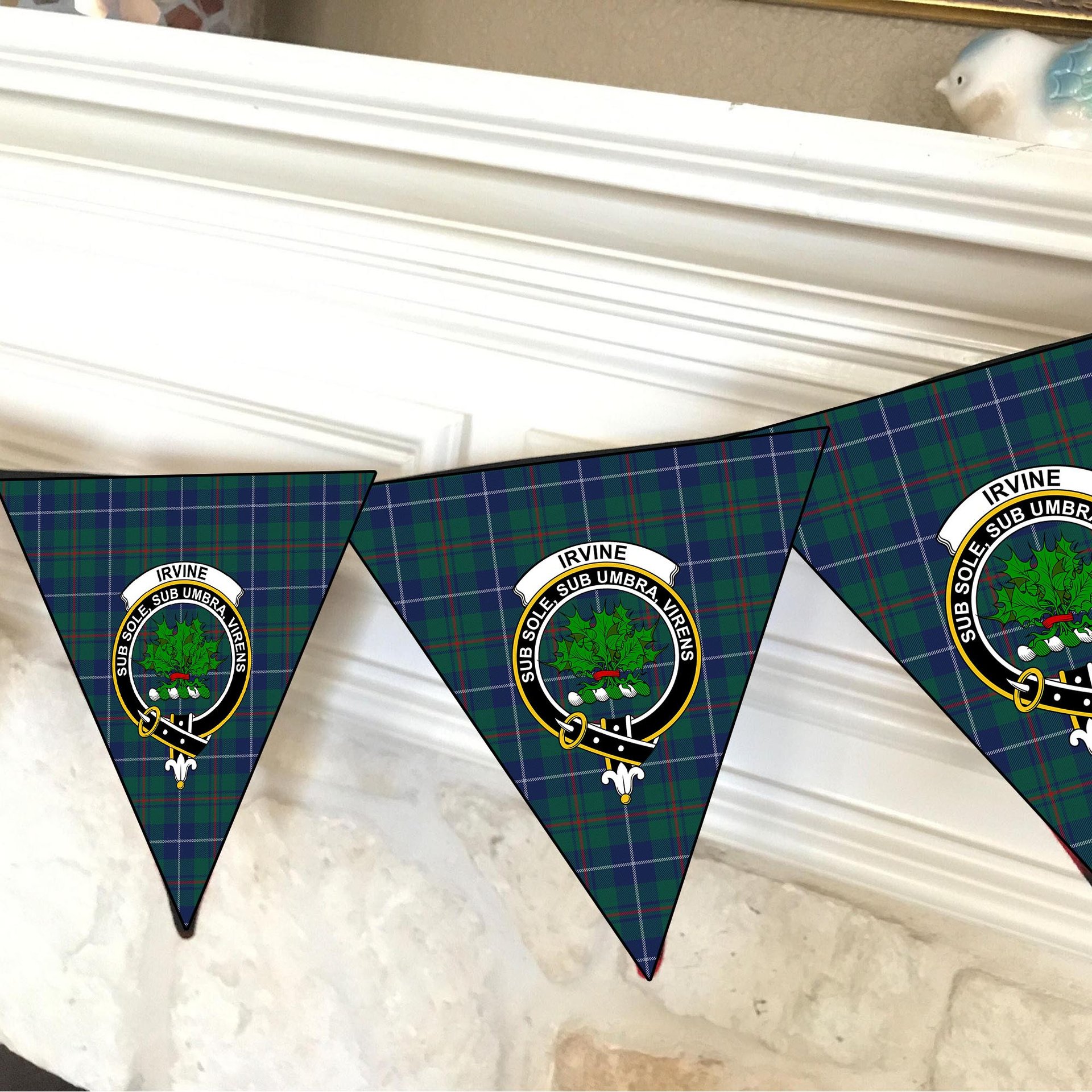 ScotsTee Shop Scottish Irvine of Bonshaw Tower Modern Crest Tartan Triangle Flags Tartan Bunting, Pennants (12pcs)