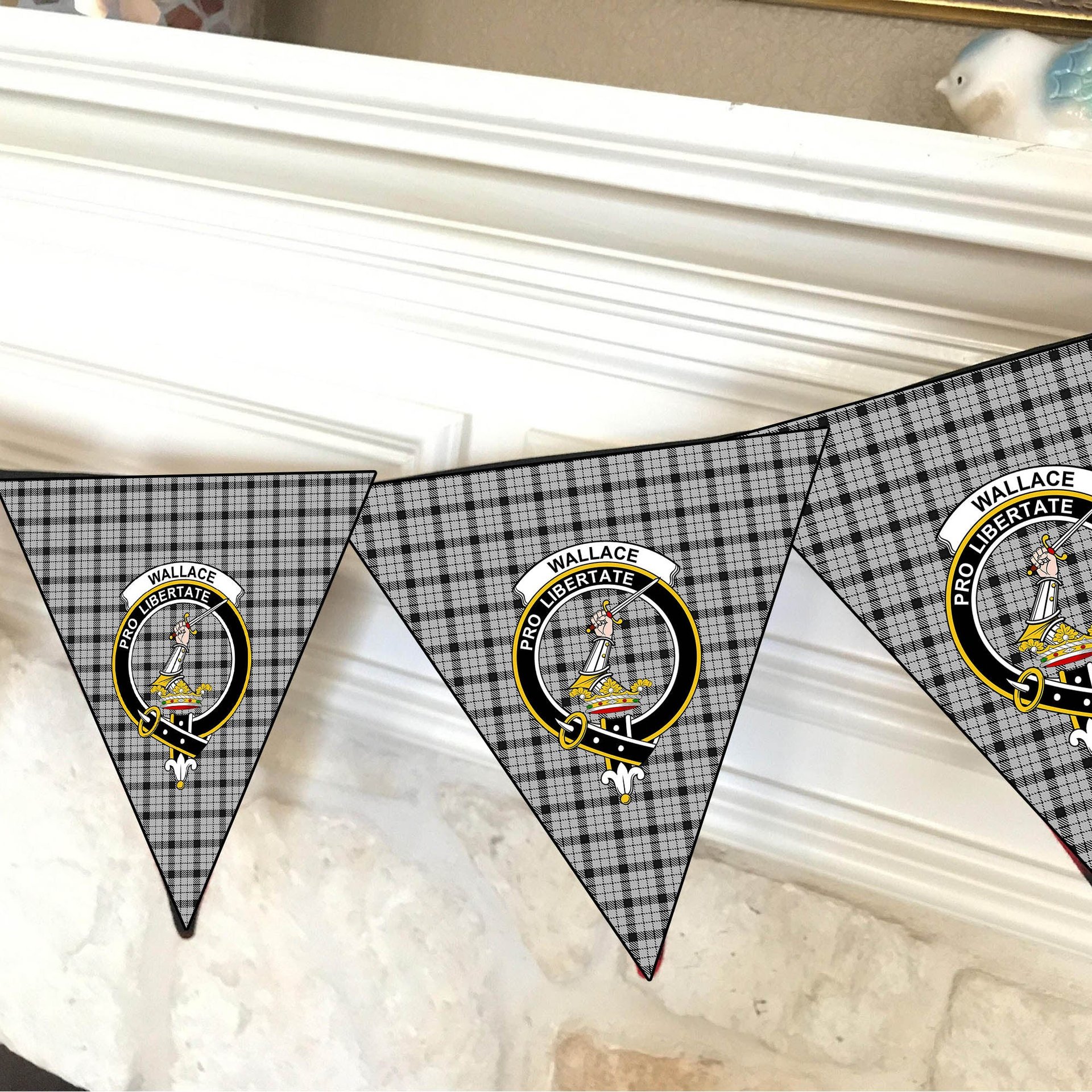 ScotsTee Shop Scottish Wallace Dress Crest Tartan Triangle Flags Tartan Bunting, Pennants (12pcs)