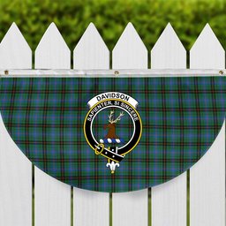 ScotsTee Shop Scottish Davidson Ancient Crest Tartan Non-Pleated Fan Flag Bunting Banner