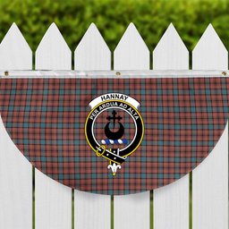 ScotsTee Shop Scottish Hannay Dress Crest Tartan Non-Pleated Fan Flag Bunting Banner