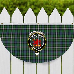 ScotsTee Shop Scottish Farquharson Dress Ancient Crest Tartan Non-Pleated Fan Flag Bunting Banner