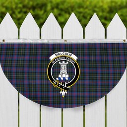 ScotsTee Shop Scottish Malcolm of Berwick Modern Crest Tartan Non-Pleated Fan Flag Bunting Banner