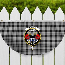 ScotsTee Shop Scottish McLeod Black and White Crest Tartan Non-Pleated Fan Flag Bunting Banner