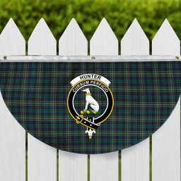 ScotsTee Shop Scottish Hunter of Hunterston Modern Crest Tartan Non-Pleated Fan Flag Bunting Banner