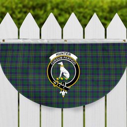 ScotsTee Shop Scottish Hunter of Hunterston Crest Tartan Non-Pleated Fan Flag Bunting Banner