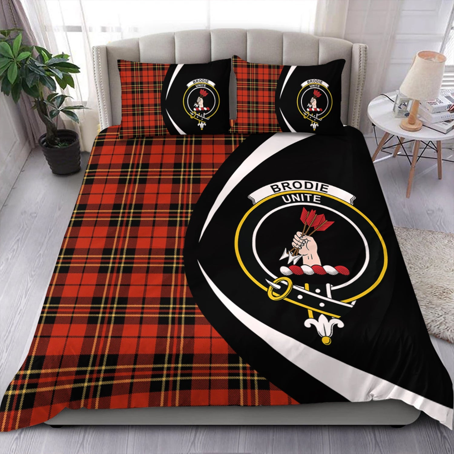 ScotsTee Shop Scottish Brodie Red Ancient Clan Badge Tartan Bedding Set Circle Style