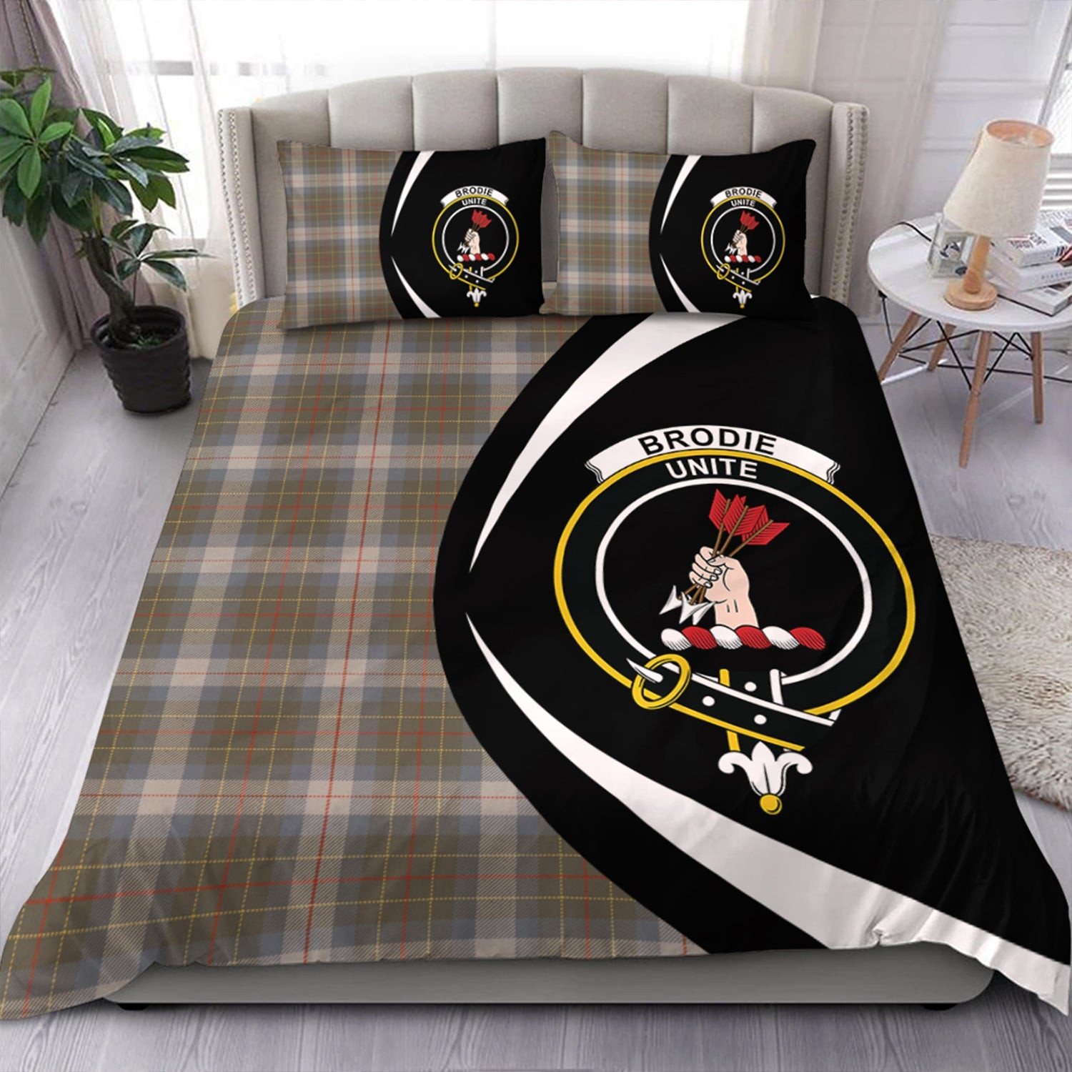 ScotsTee Shop Scottish Brodie Silver (Brodie Muted) Ancient Clan Badge Tartan Bedding Set Circle Style