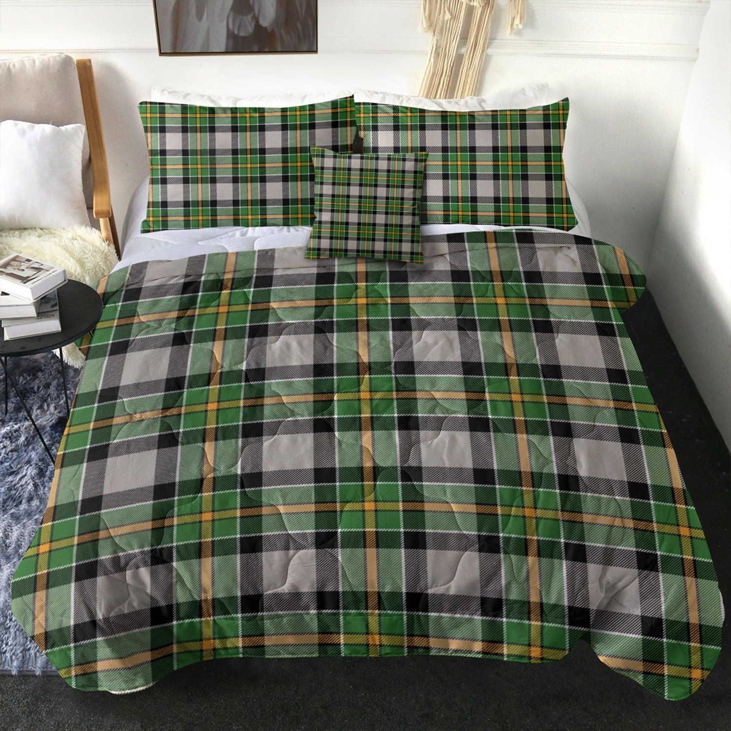 ScotsTee Shop Scottish Hamilton of Brandon Ancient Clan Crest Tartan Plaid Comforter Set