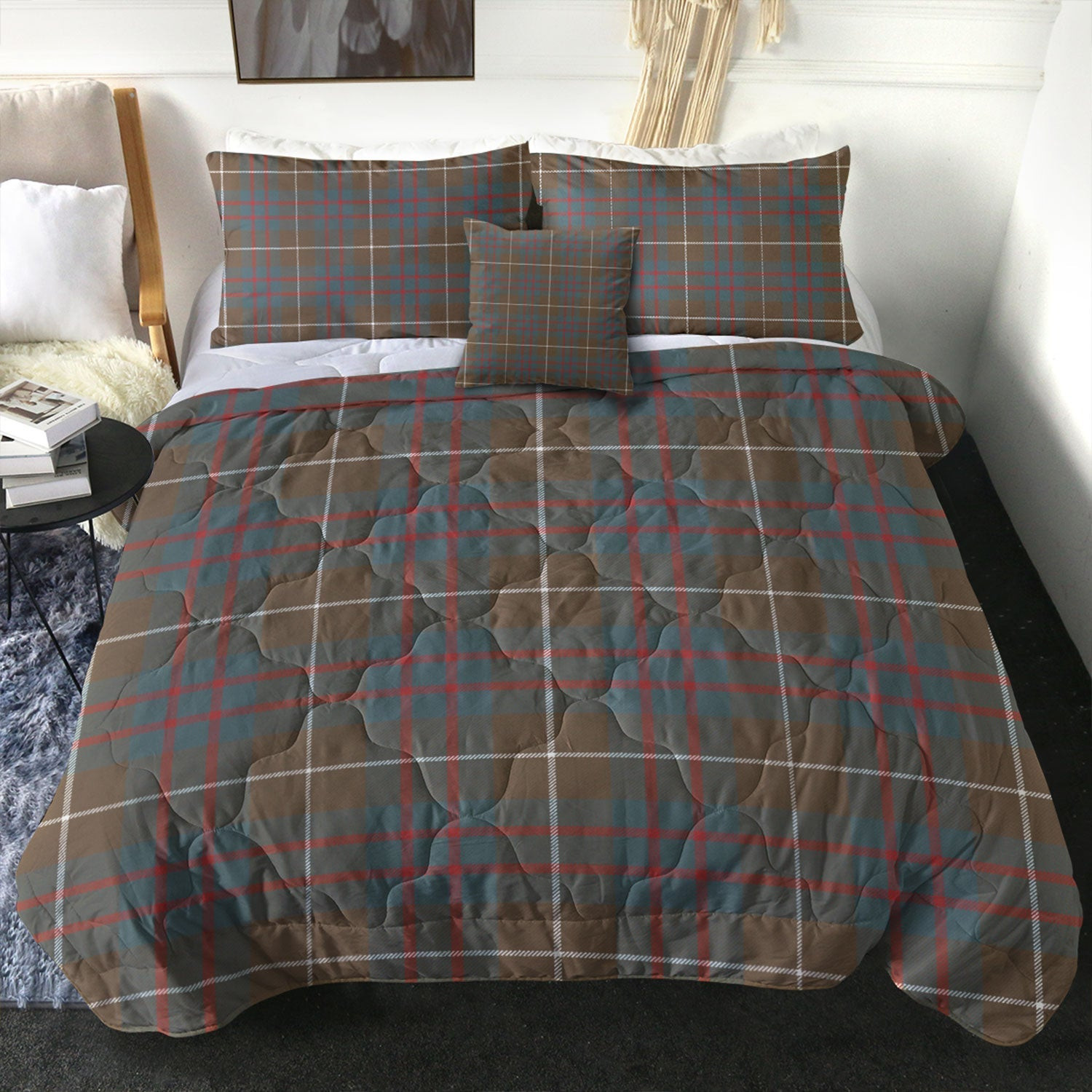 ScotsTee Shop Scottish Hamilton of Clayton Weathered Clan Crest Tartan Plaid Comforter Set