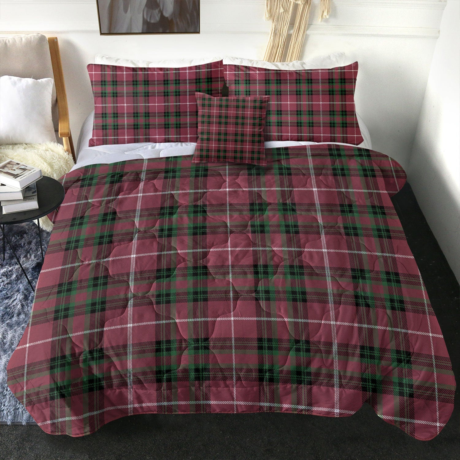 ScotsTee Shop Scottish Hunter of Bute (Michael Maroon) Ancient Clan Crest Tartan Plaid Comforter Set