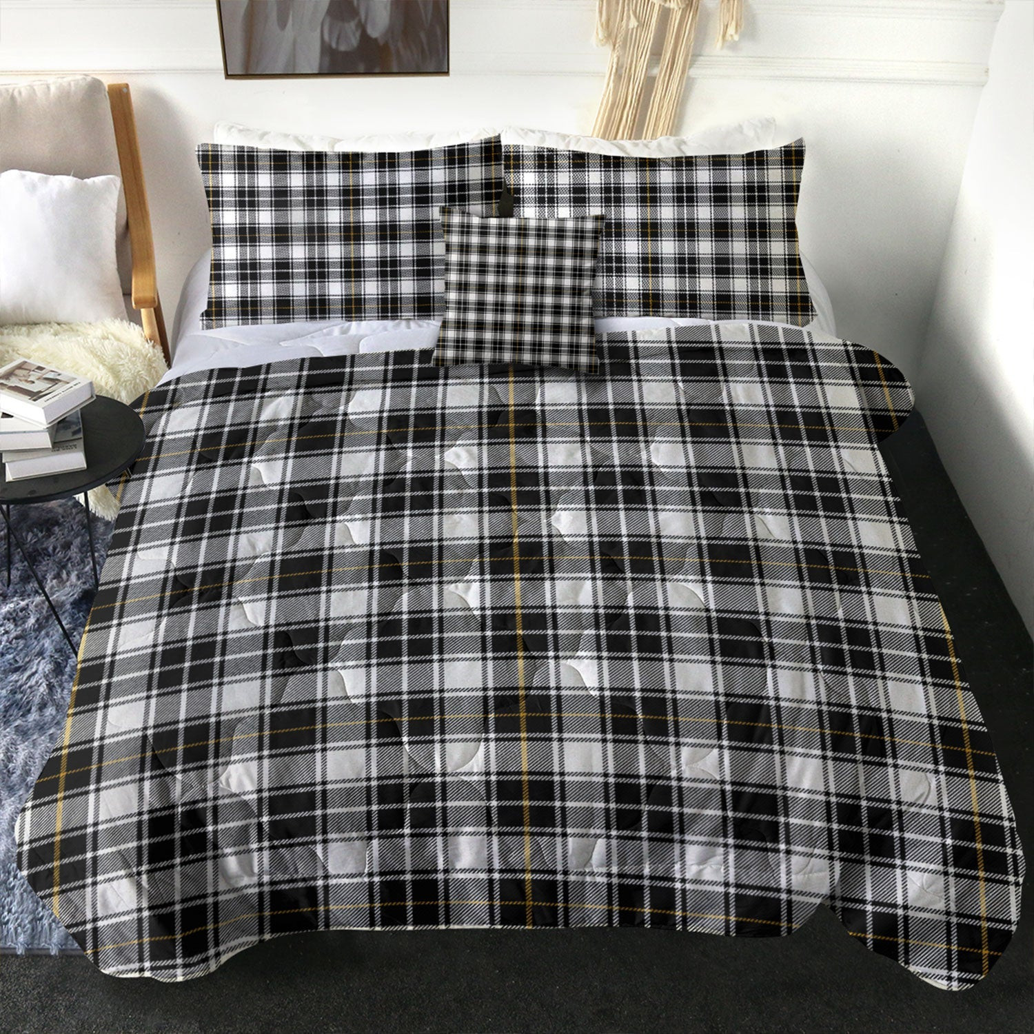 ScotsTee Shop Scottish MacFie of Colonsay Dress (MacPhee of Colonsay Dress) Ancient Clan Crest Tartan Plaid Comforter Set