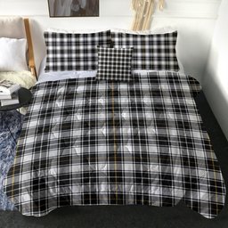 ScotsTee Shop Scottish MacFie of Colonsay Dress (MacPhee of Colonsay Dress) Ancient Clan Crest Tartan Plaid Comforter Set