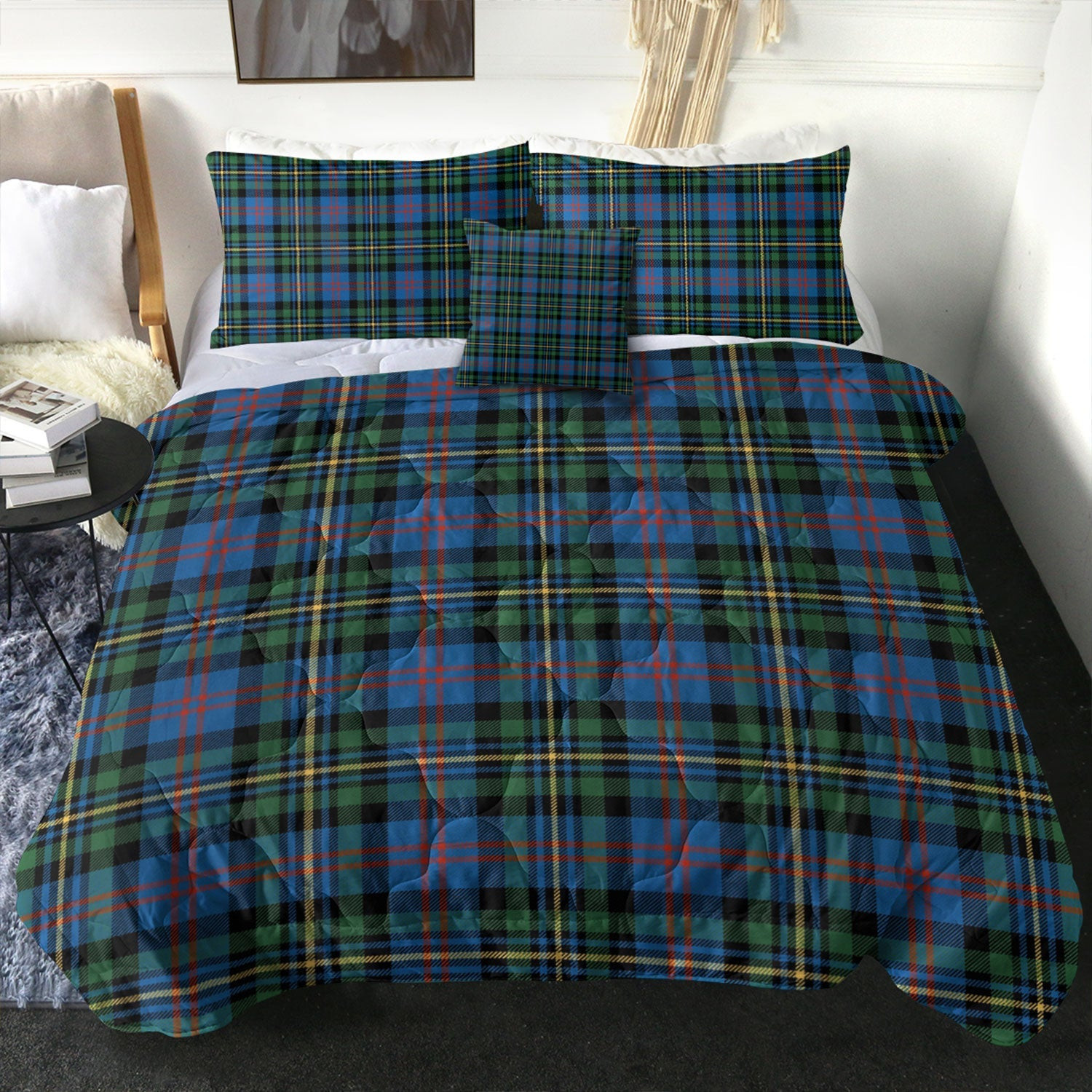 ScotsTee Shop Scottish MacCallum of Berwick Ancient Clan Crest Tartan Plaid Comforter Set