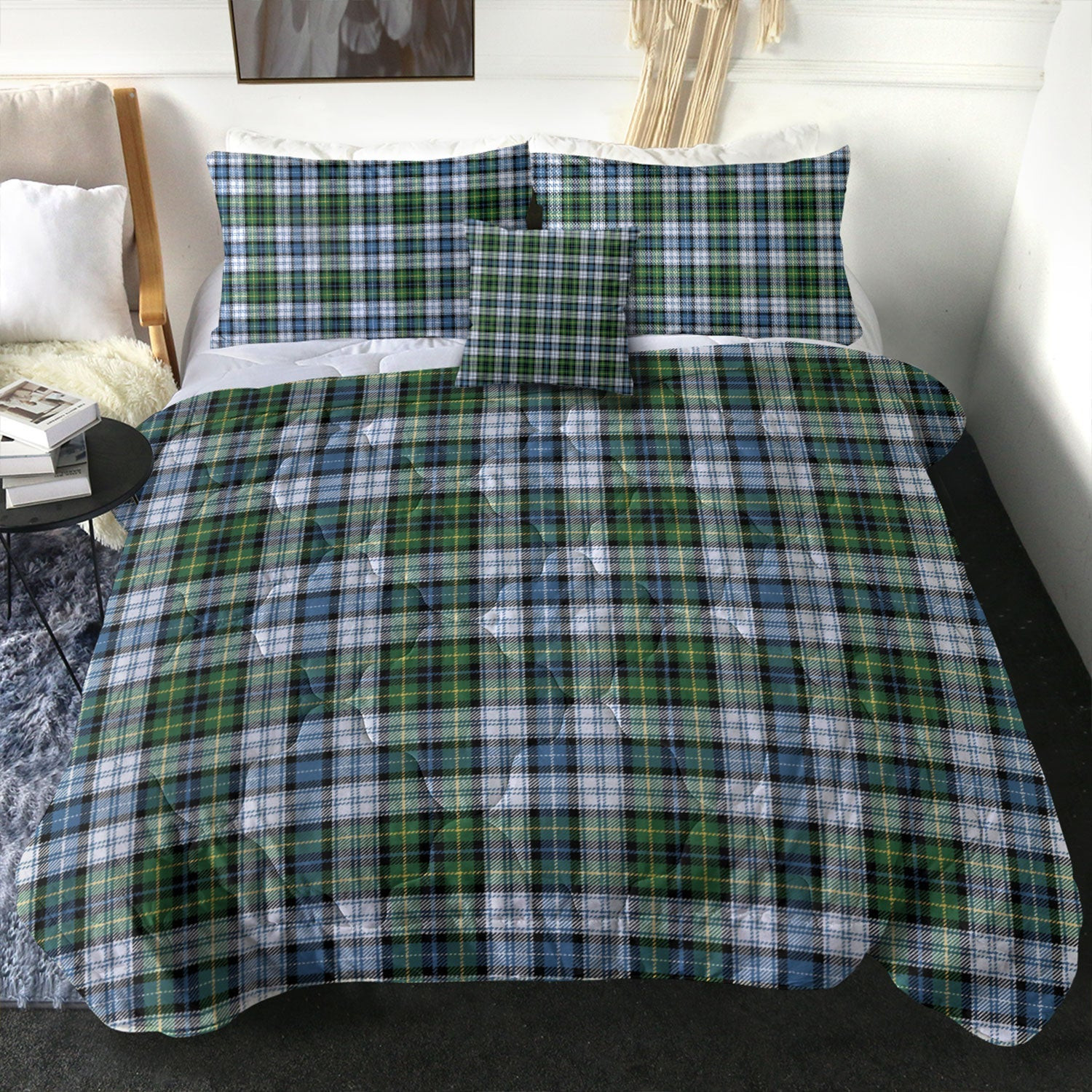 ScotsTee Shop Scottish MacNeil of Barra (MacNeil MacNeill) Paton Dress Ancient Clan Crest Tartan Plaid Comforter Set