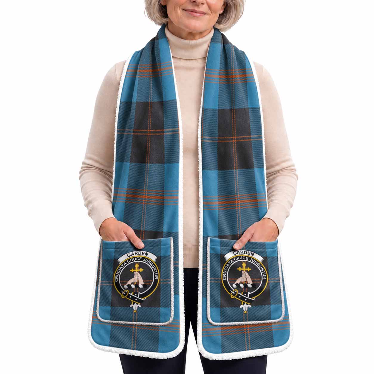 Garden (Gardyne) Tartan Crest Pocket Scarf - Ultimate Plaid Gift Wrap