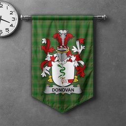 ScotsTee Shop Irish Donovan or O'Donovan Clan Coat of Arms Irish Tartan Gonfalon Flag