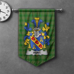 ScotsTee Shop Irish Hunt Clan Coat of Arms Irish Tartan Gonfalon Flag