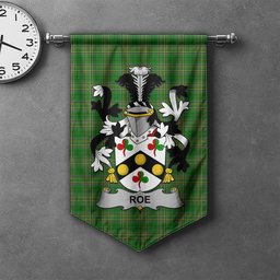 ScotsTee Shop Irish Roe Clan Coat of Arms Irish Tartan Gonfalon Flag