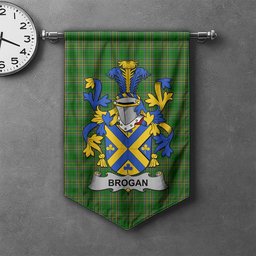ScotsTee Shop Irish Brogan or O'Brogan Clan Coat of Arms Irish Tartan Gonfalon Flag